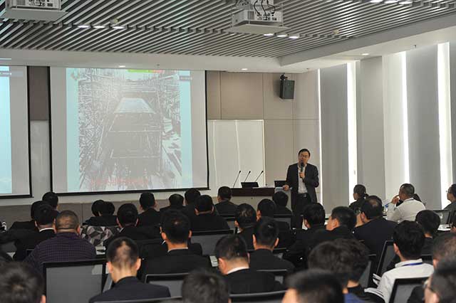 老師.jpg 老師.jpg